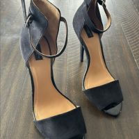 ZARA велурени сандали на висок ток, снимка 5 - Сандали - 45353718