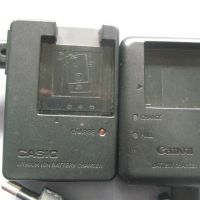 Продавам Оригинални зарядни за фотоапарати, снимка 6 - Батерии, зарядни - 45496774