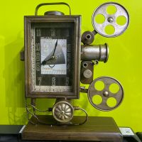 Часовник Кинокамера Ретро, Винтидж, снимка 1 - Стенни часовници - 45687008