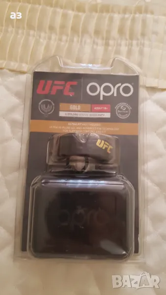 Протектор за уста - UFC OPRO Gold Black, снимка 1