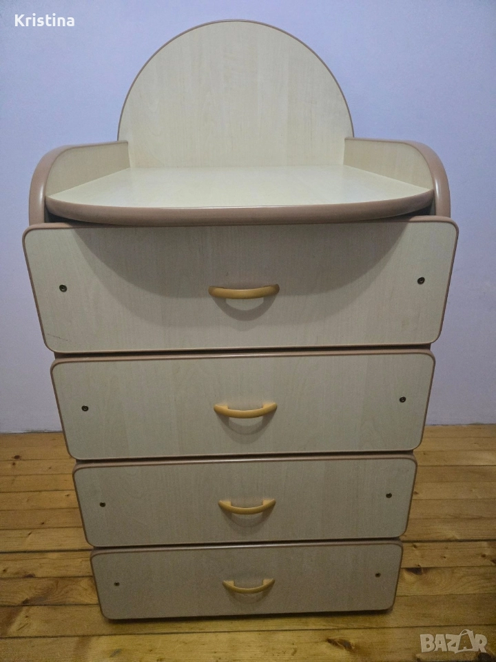 Шкаф за повиване, снимка 1