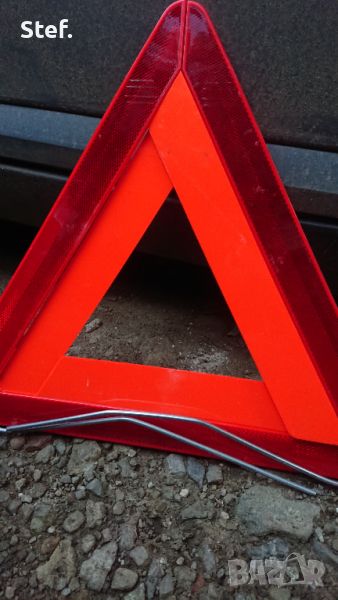 Авариен триъгълник за кола - Volvo, снимка 1