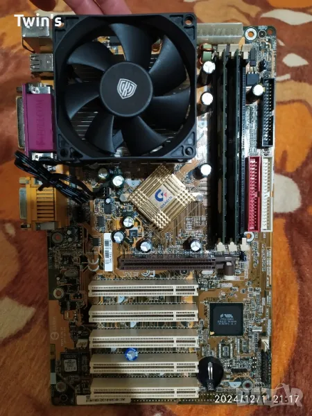 Дънна платка: Gigabyte GA-7ZXE Rev: 2.1 SDRAM: 2x64 (128MB), снимка 1