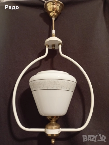 Красив бял полилей с бял стъклен абажур, снимка 1