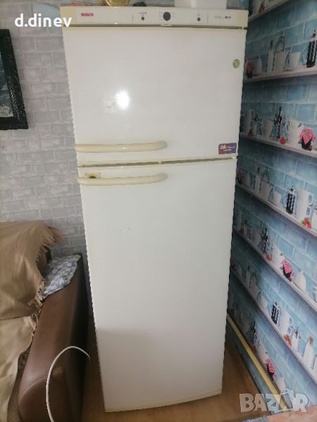 продавам хладилник с камера, снимка 1