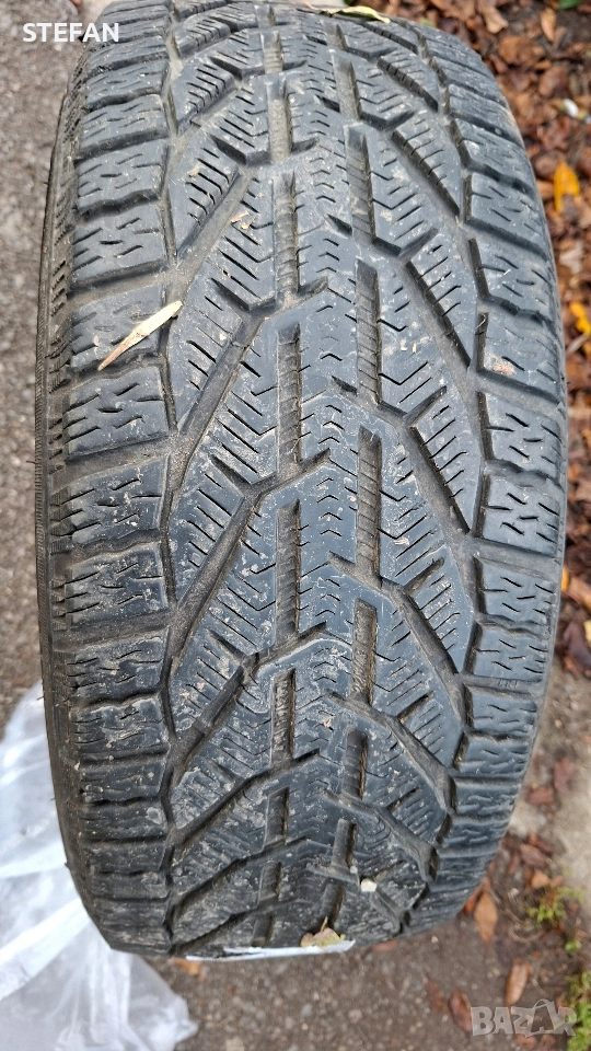 2бр. зимни KORMORAN 225/45/17, снимка 1