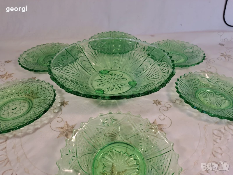 стъклена купа с чинийки за торта зелено стъкло 26/3, снимка 1