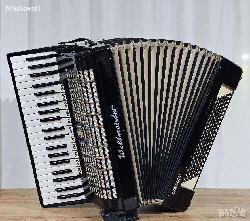 Акордеон Weltmeister Diana , снимка 1