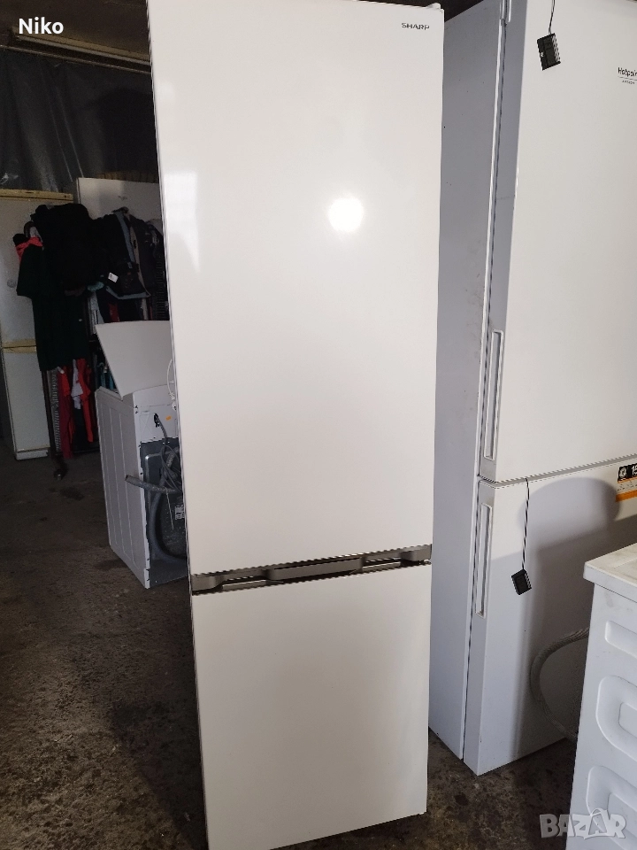 Хладилник с фризер Sharp , снимка 1