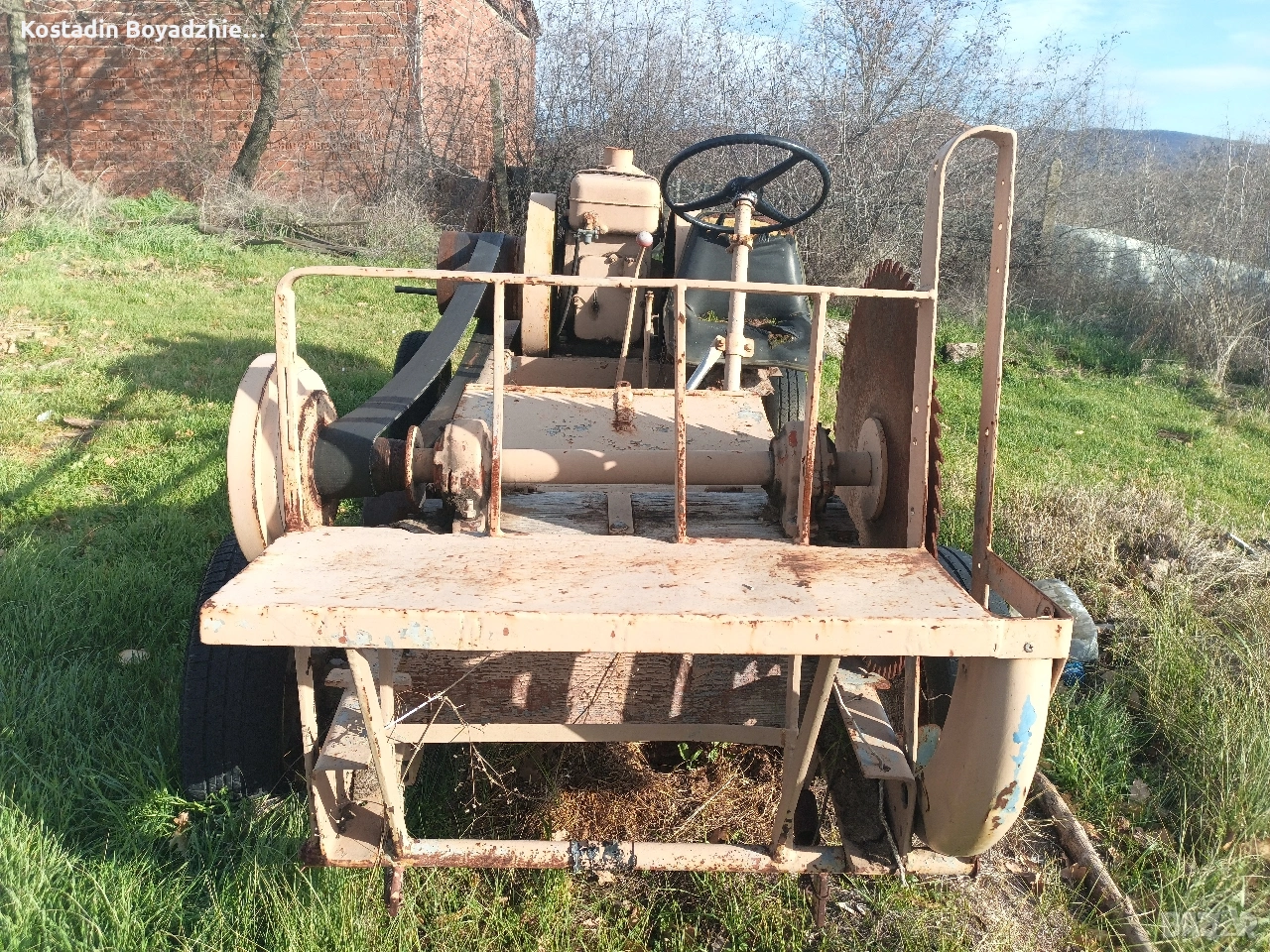 Самоходна машина за рязане на дърва , снимка 1