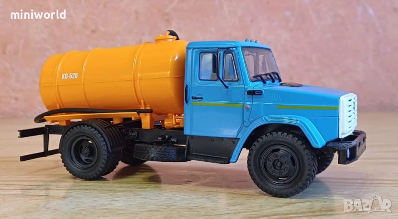 ЗИЛ 4333 КО-520 вакуум помпа 1986 - мащаб 1:43 на Наши грузовики моделът е нов в блистер, снимка 1