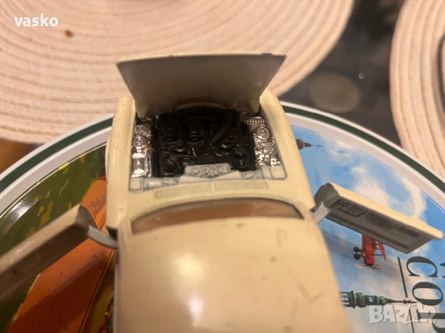 Английско Корги 1:36-Ролс, снимка 6 - Колекции - 52792184