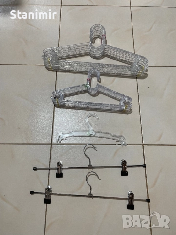 Закачалки за дрехи 