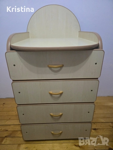 Шкаф за повиване