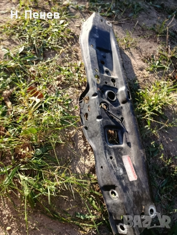 Греда над радиатор Опел, снимка 3 - Части - 51876359