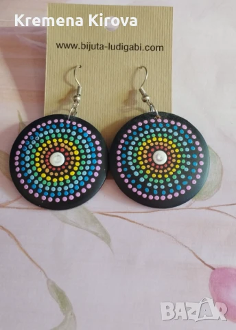 Дамски дървени обеци с рисувана мандала. Бижута Луди гъби. Идея за подарък.