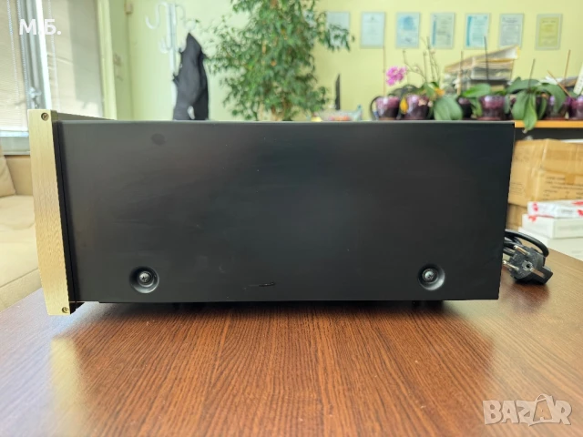 Усилвател Accuphase E-202 и Тунер Accuphase T-101, снимка 12 - Ресийвъри, усилватели, смесителни пултове - 51158139