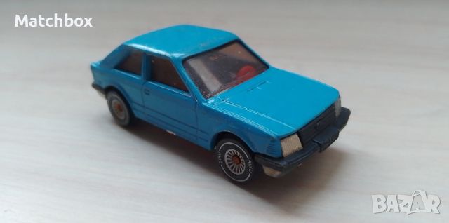 Siku Ford Escort 1/64, снимка 2 - Колекции - 46638632