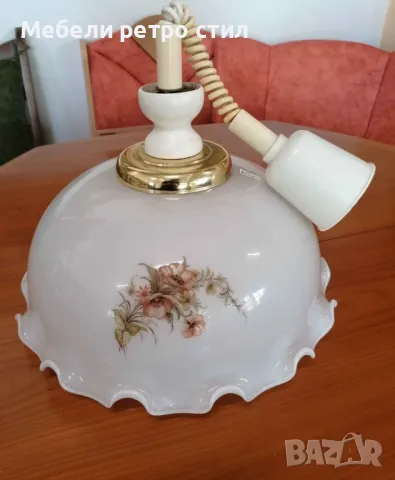Уникален полилей с голяма бяла стъкленица с цветя. Красив и стилен дизайн., снимка 5 - Полилеи - 50130196