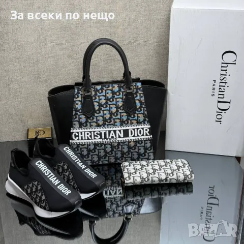 Christian Dior Дамско Портмоне Кристиян Диор Код D1808, снимка 5 - Портфейли, портмонета - 49003365