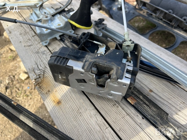 Предна лява брава Опел Зафира А 2002г , снимка 3 - Части - 53623344