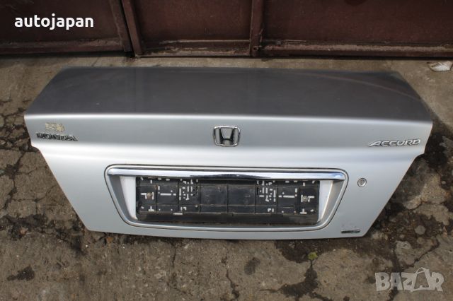 Заден капак, багажник Хонда акорд 6 д16б6 седан 00г Honda accord 6 d16b6 2000, снимка 1 - Части - 45401541