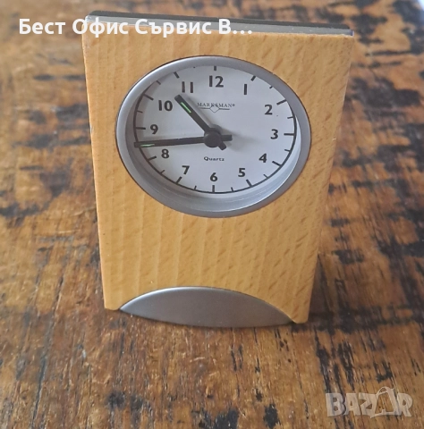 часовник Марксман Marksman за бюро аналогов кварцов дървен отпред 
