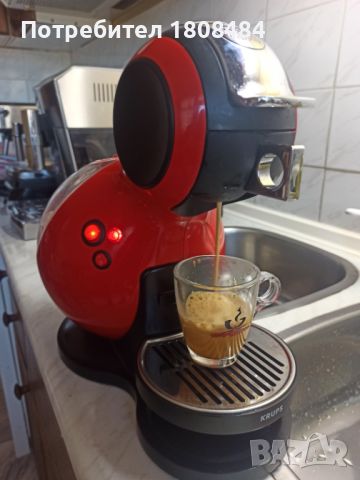 Кафе машина Крупс за капсули Долче Густо, работи перфектно и прави страхотно кафе с каймак , снимка 3 - Кафемашини - 45179186