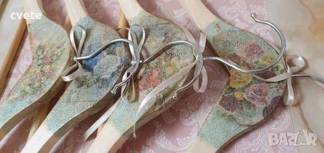 Дървени закачалки за дрехи, винтидж стил с декупаж, снимка 2 - Други стоки за дома - 47766325