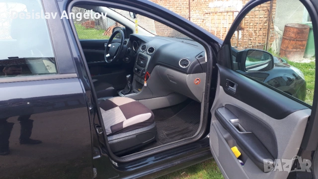 Ford Focus 1.6, снимка 6 - Автомобили и джипове - 53583168