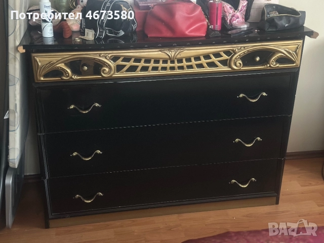 Spalnq S toletka i golqmo Ogledalo, снимка 3 - Спални и легла - 52908891