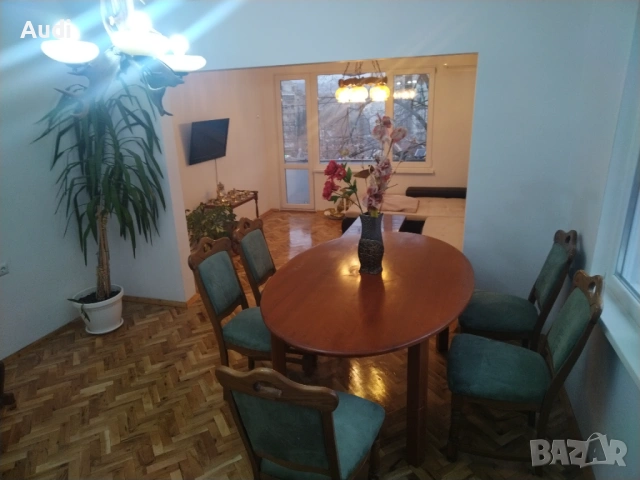 Собственик продава масивна монолитна  двуетажна къща на две плочи с гараж. След основен ремонт на вт, снимка 15 - Къщи - 53612474