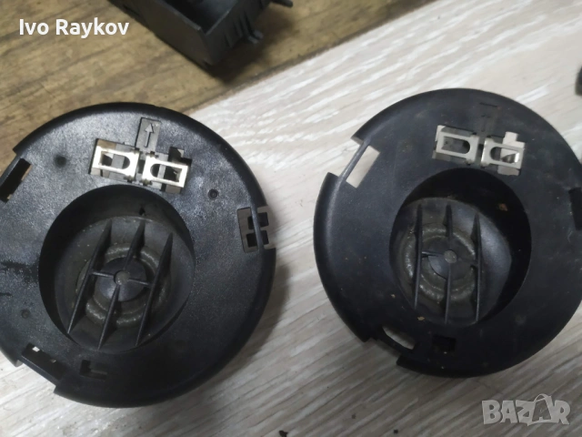 Колонки , пищтялки за  Volkswagen Golf 1H0035411 