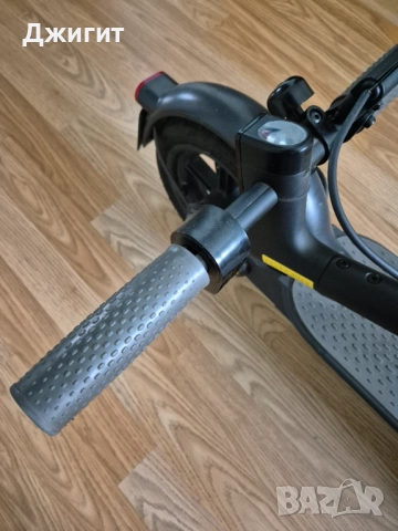 Електрическа тротинетка Xiaomi , снимка 4 - Скейтборд, ховърборд, уейвборд - 52348496