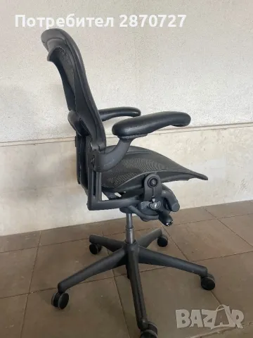 Ергономичен офис стол Herman Miller Aeron classic size B, снимка 5 - Столове - 46876626