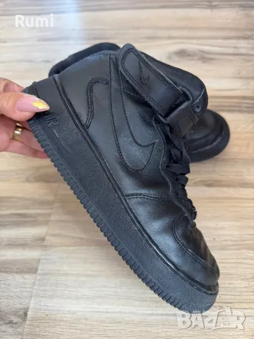 Оригинални високи кецове Nike air force 1 mid! 39 н, снимка 2 - Кецове - 47396547