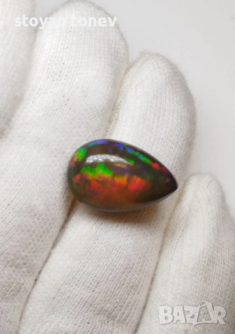 Голям черен опал с патерн Медна пита и впечатляващи отблясъци 9.22кт.! Нов!, снимка 4 - Други - 50925535