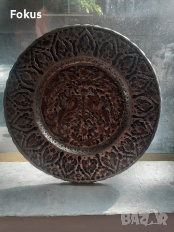 Стара голяма чукана и гравирана медна чиния с пиленца, снимка 4 - Антикварни и старинни предмети - 53370373