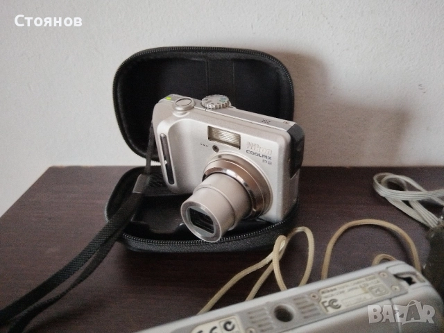 Камери Nikon COOLPIX 3500,3700,5600,P2,E-995, снимка 13 - Фотоапарати - 46492329