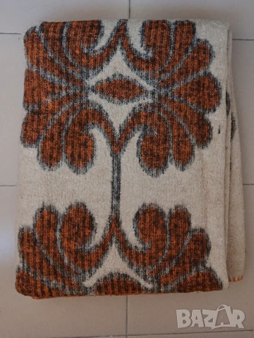 Вълнени двулицеви одеала., снимка 2 - Олекотени завивки и одеяла - 50885528