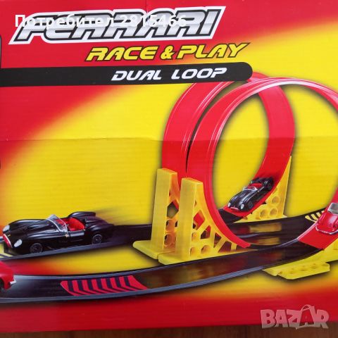 HOT WHEELS и BURAGO- 2 бр. Писти оригинал, снимка 1 - Коли, камиони, мотори, писти - 46330474