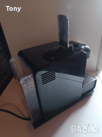 Кафемашина с капсули Nespresso Lattissima Touch EN560, снимка 5 - Кафемашини - 52987278