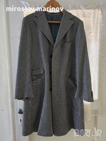 Продавам мъжко вълнено палто