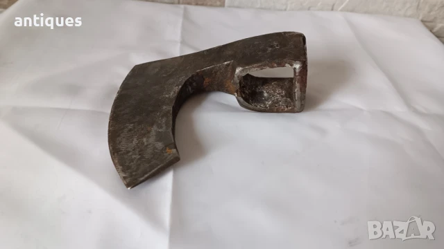Стара брадва - топор от соц-а - около 2кг, снимка 2 - Антикварни и старинни предмети - 50625887