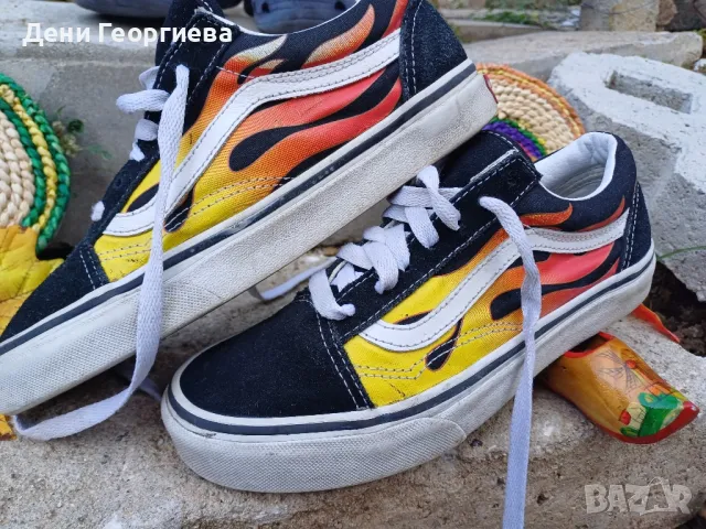 Vans оригинални кецове с пламъци , снимка 8 - Кецове - 47465087