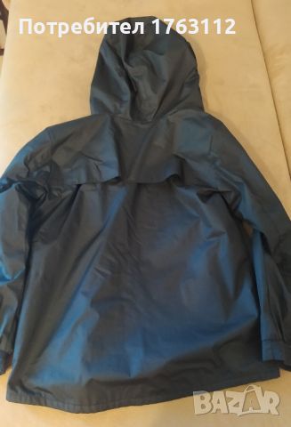 Kipsta черно яке против дъжд, за 7-8 г дете, перфектно състояние , снимка 1 - Детски якета и елеци - 46397017