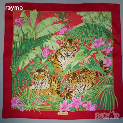 Salvatore Ferragamo копринен шал принт джунгла, снимка 4 - Шалове - 53505604