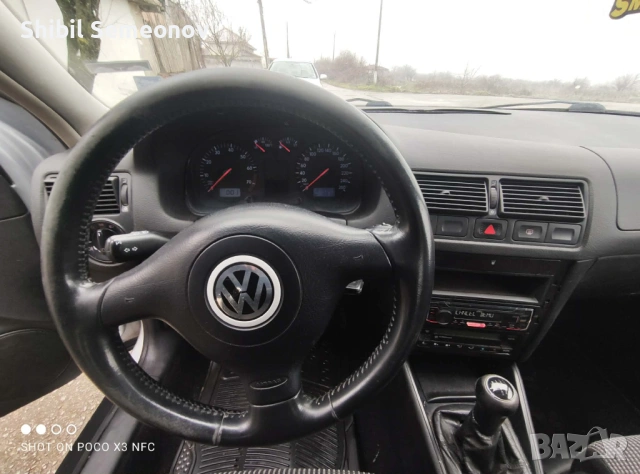 VW Golf 4 1.6 Бензин , снимка 8 - Автомобили и джипове - 53444071
