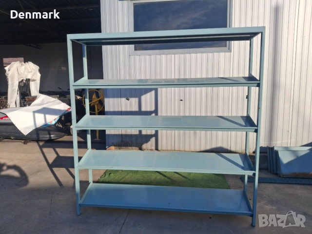 Метален стелаж 