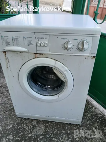 Продавам пералня Indesit с забележки  , снимка 1 - Перални - 47073535